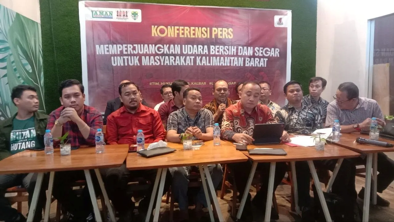 Konferensi Pers “Memperjuangkan Udara Bersih dan Segar Untuk Masyarakat Kalimantan Barat” di Café De Gama, Jalan Gajah Mada Pontianak, Kamis (17/9/2026).