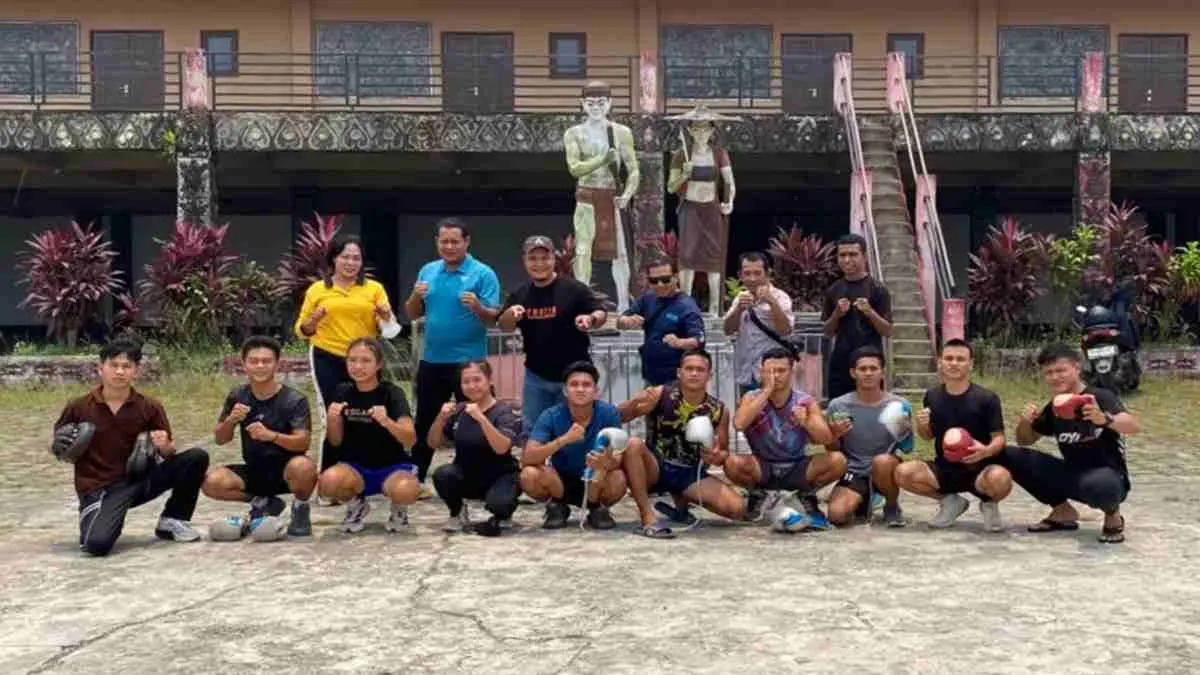 pertina landak meningkatkan latihan dan sparing petinju winner serta hippo menjelang porprov kalbar 2026 di pontianak