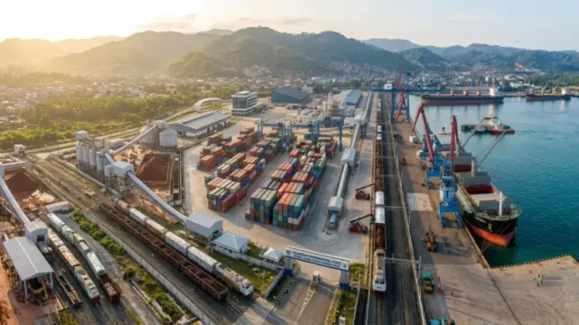 Rel Kereta Api Logistik Kaltim Dikaji Ulang, Kemenhub dan KAI Matangkan Investasi