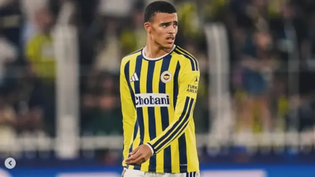 Prediksi Fenerbahce vs Slavia Prague: Tuan Rumah Diunggulkan Menang 2-1